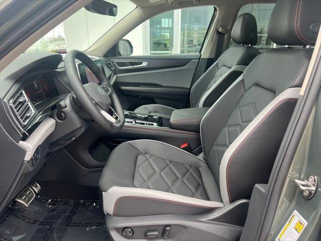 new 2025 Volkswagen Atlas car, priced at $46,282