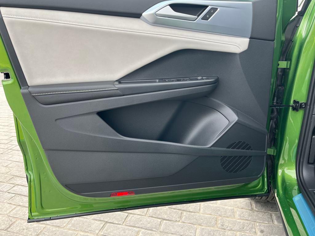 new 2025 Volkswagen Taos car, priced at $32,111