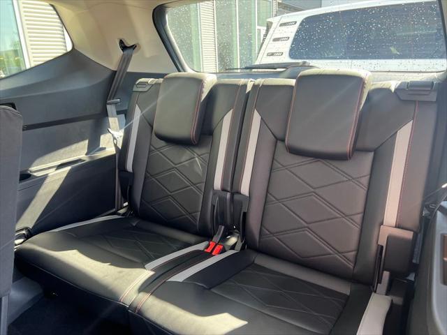 new 2025 Volkswagen Atlas car, priced at $45,046