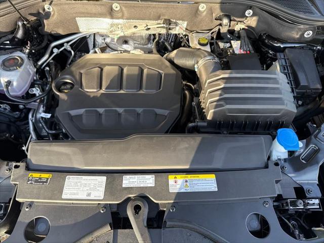new 2025 Volkswagen Atlas car, priced at $43,746