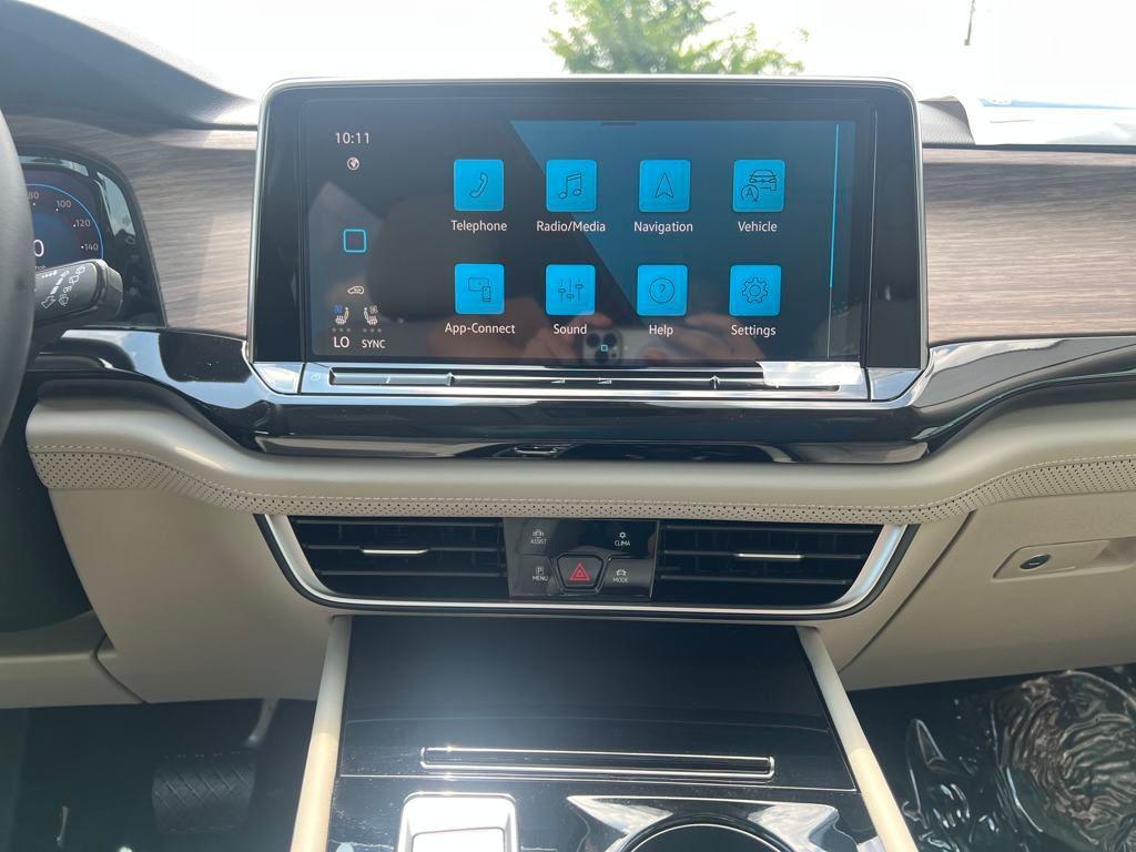 new 2025 Volkswagen Atlas car, priced at $45,470