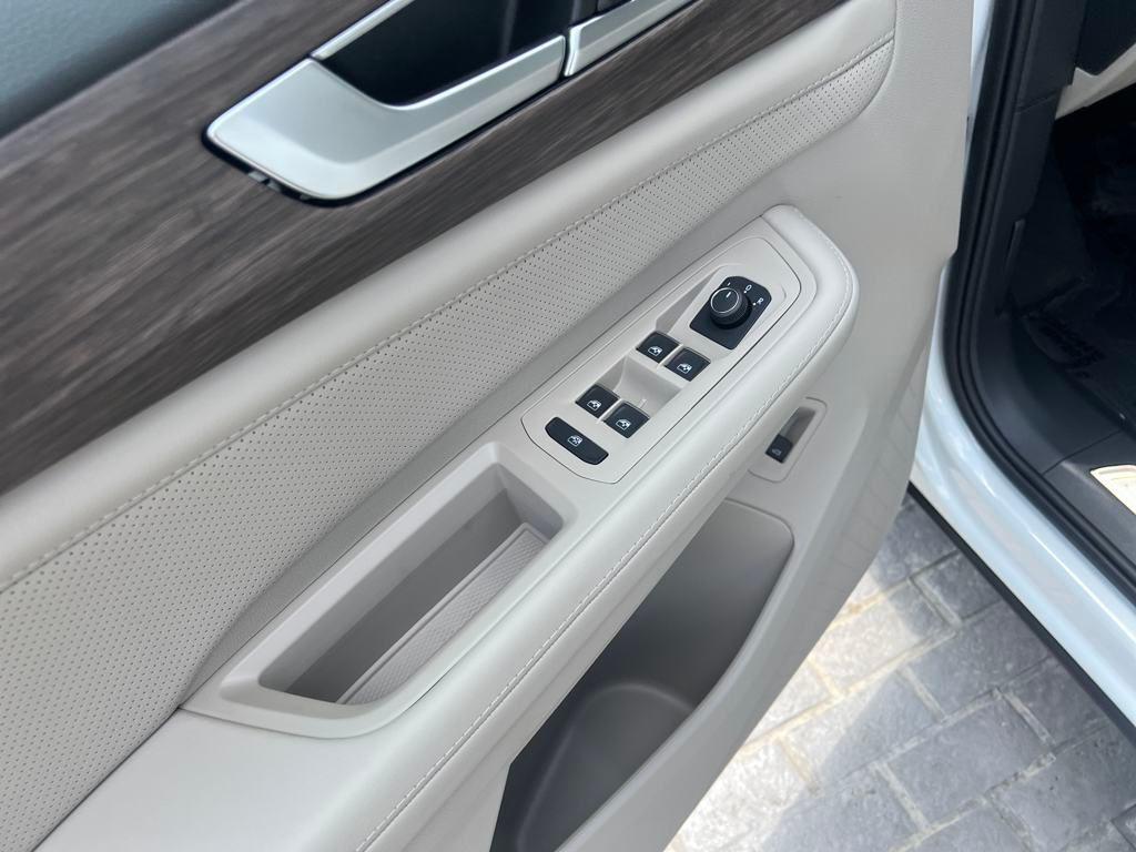 new 2025 Volkswagen Atlas car, priced at $45,470