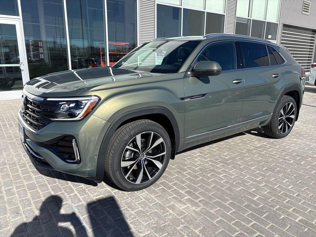new 2026 Volkswagen Atlas Cross Sport car, priced at $52,955