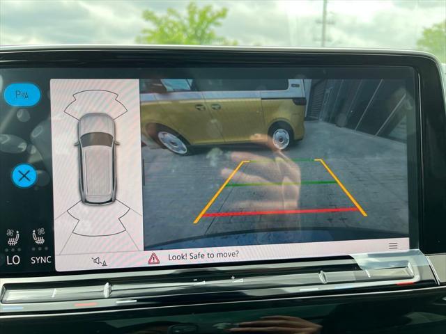 new 2025 Volkswagen Atlas car, priced at $48,375