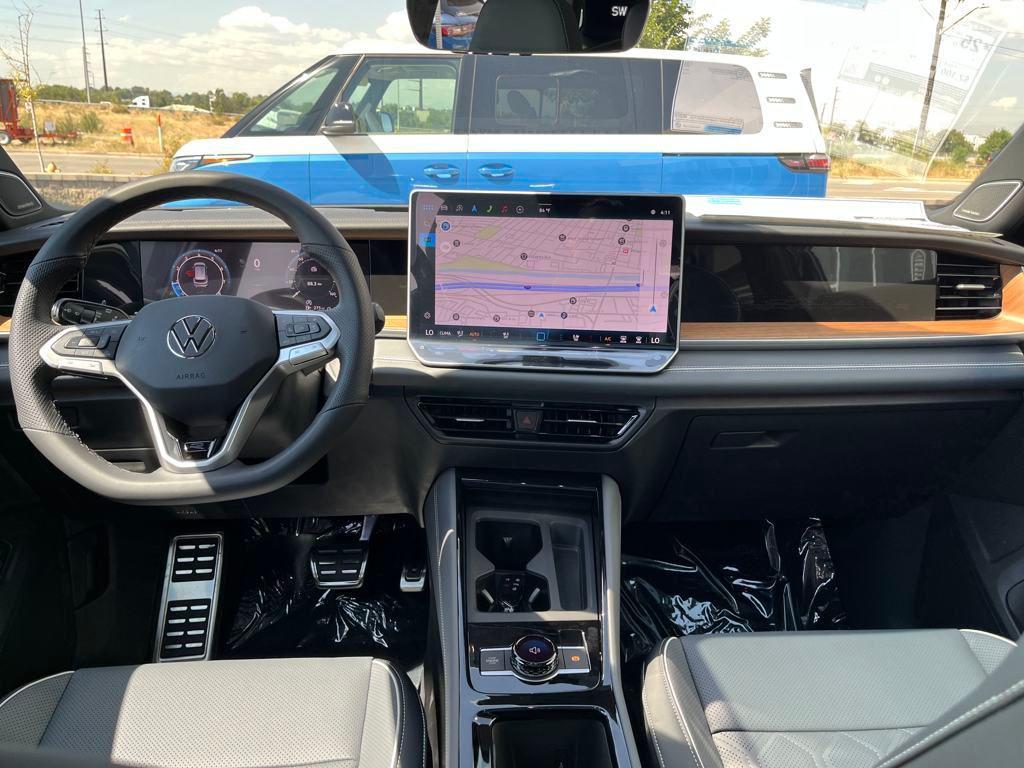 new 2025 Volkswagen Tiguan car, priced at $39,704