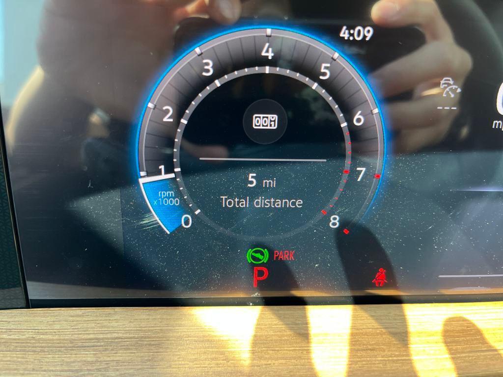 new 2025 Volkswagen Tiguan car, priced at $39,704