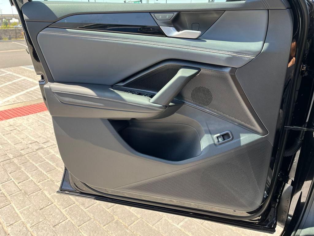 new 2025 Volkswagen Tiguan car, priced at $39,704