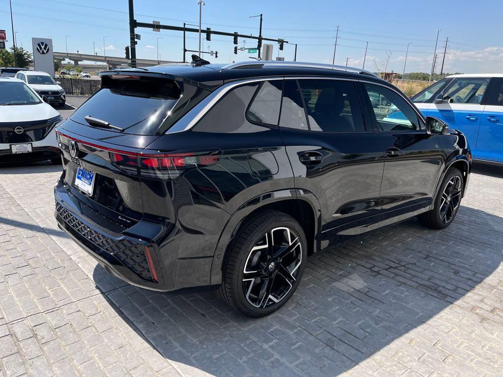 new 2025 Volkswagen Tiguan car, priced at $39,704