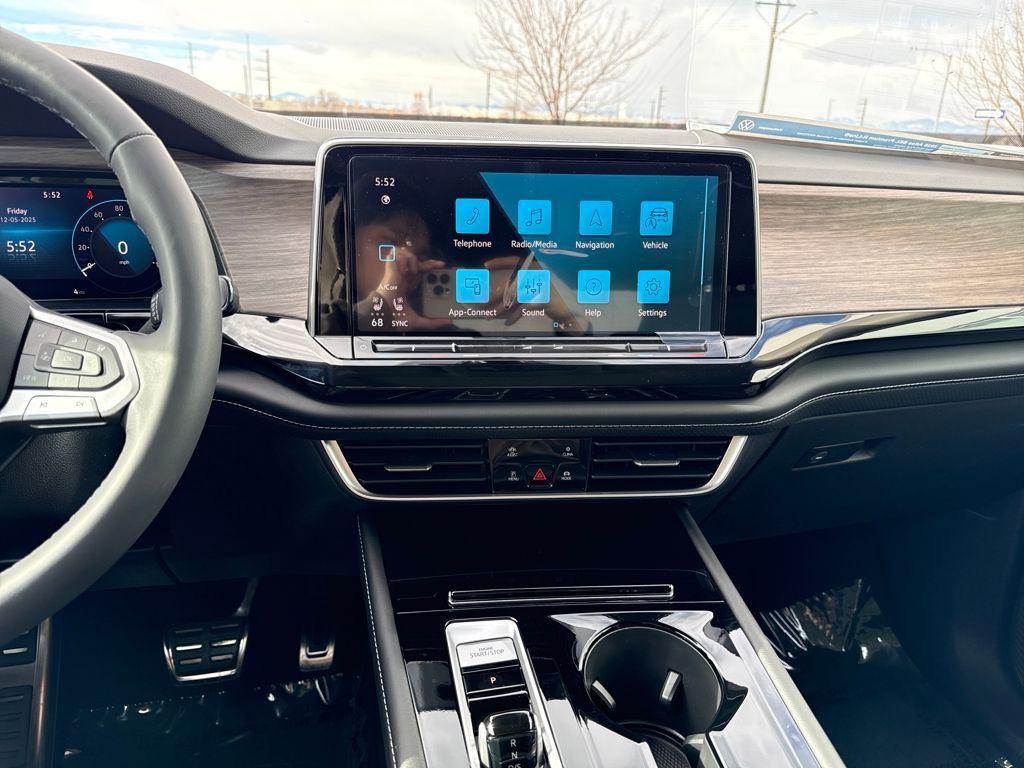 new 2026 Volkswagen Atlas car, priced at $52,911