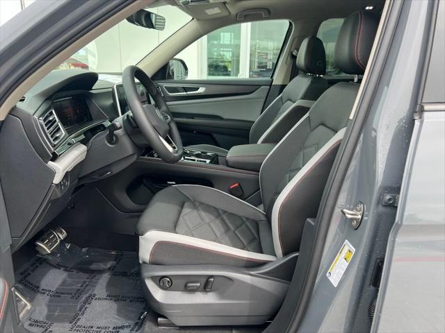 new 2025 Volkswagen Atlas car, priced at $47,144