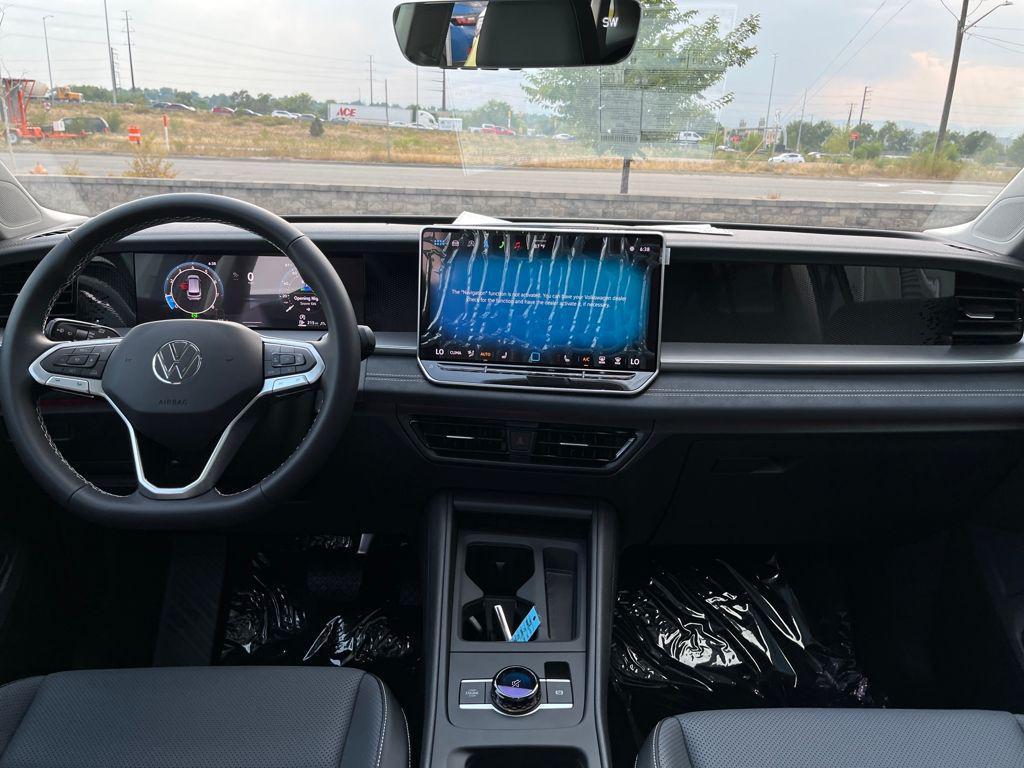 new 2025 Volkswagen Tiguan car, priced at $35,402