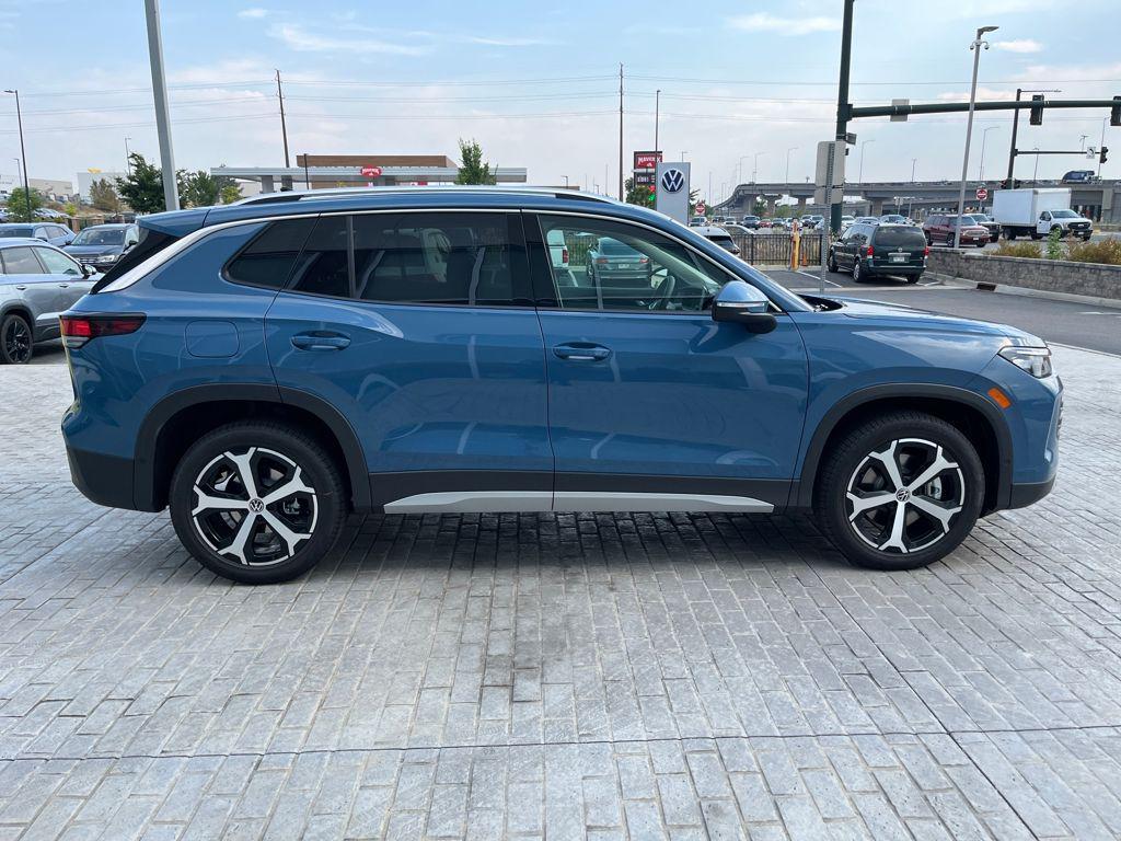 new 2025 Volkswagen Tiguan car, priced at $35,402