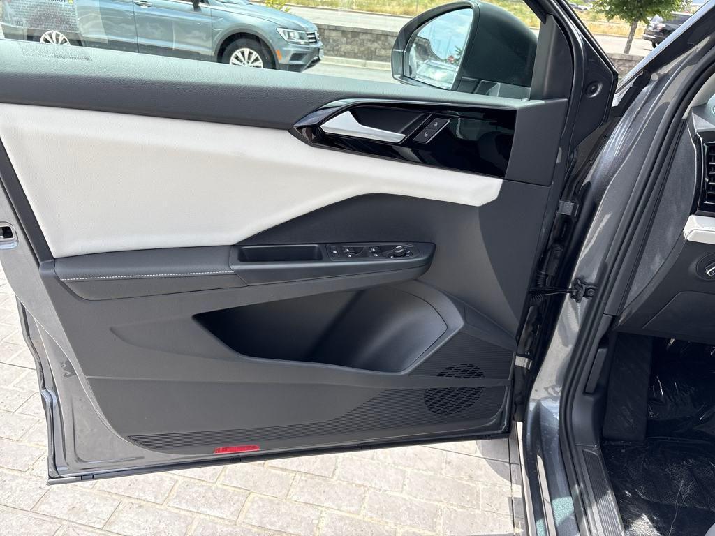 new 2025 Volkswagen Taos car, priced at $27,510