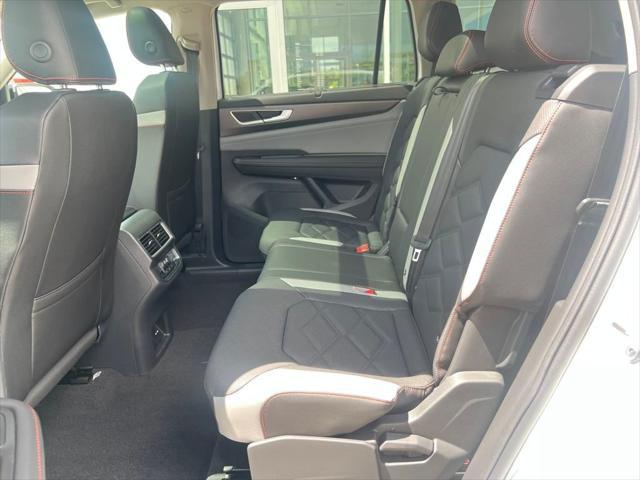 new 2025 Volkswagen Atlas car, priced at $44,782