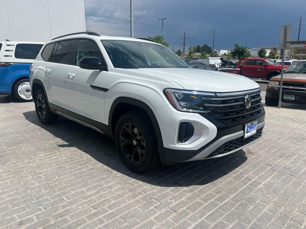 new 2025 Volkswagen Atlas car, priced at $43,032