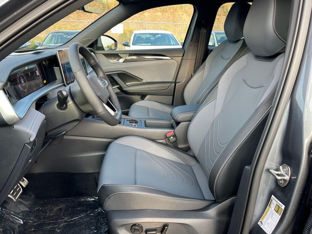 new 2025 Volkswagen Tiguan car, priced at $37,132