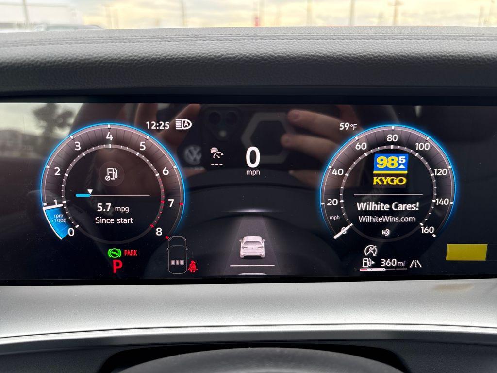 new 2025 Volkswagen Tiguan car, priced at $35,104