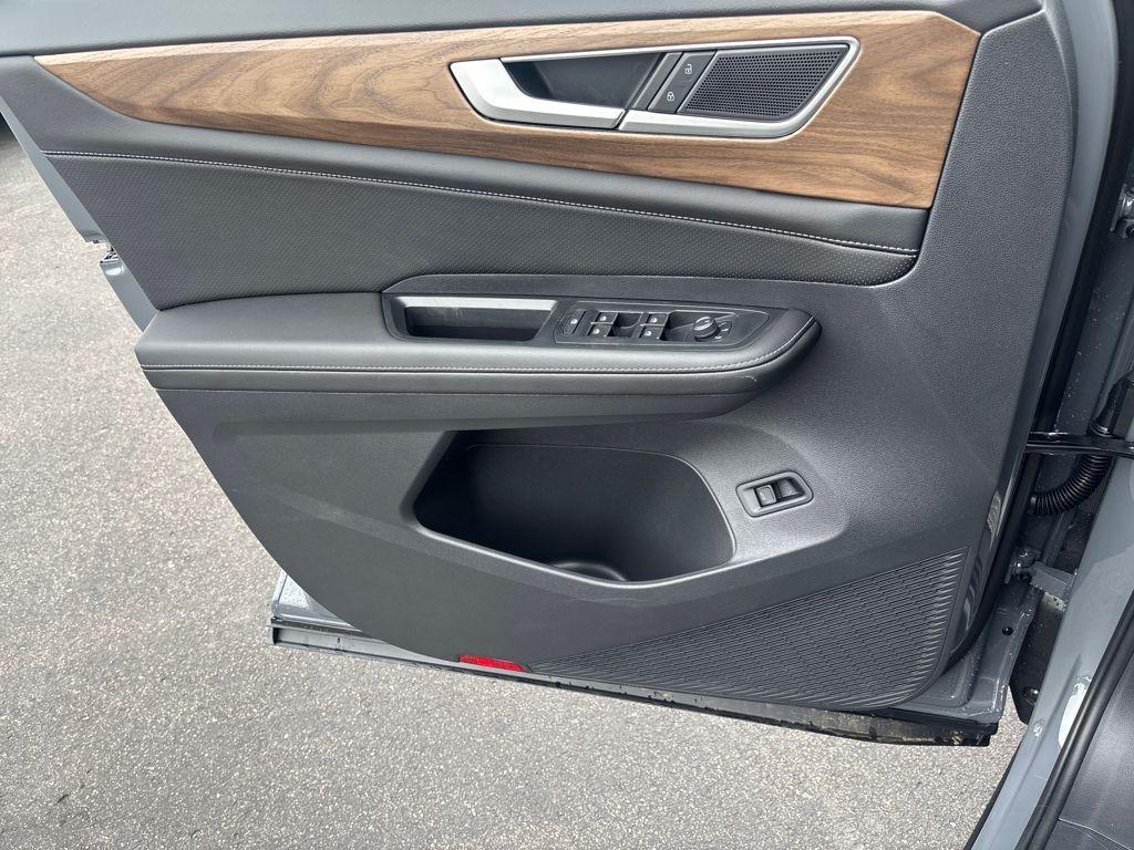 new 2026 Volkswagen Atlas car, priced at $45,622