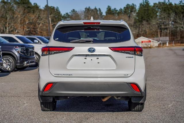 used 2022 Toyota Highlander car, priced at $32,428