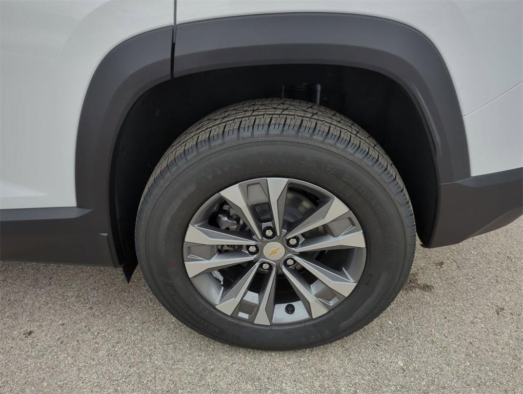 new 2025 Chevrolet Equinox car, priced at $28,905