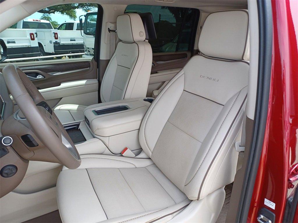 used 2021 GMC Yukon XL car, priced at $52,992