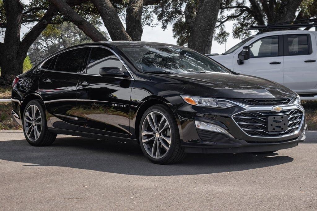 new 2025 Chevrolet Malibu car, priced at $29,678