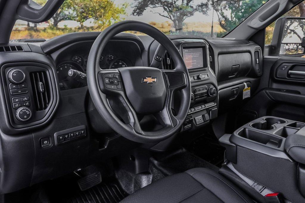 new 2024 Chevrolet Silverado 3500 car, priced at $51,758