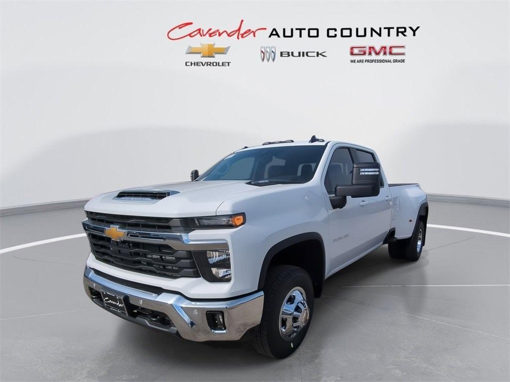 new 2025 Chevrolet Silverado 3500 car, priced at $76,000