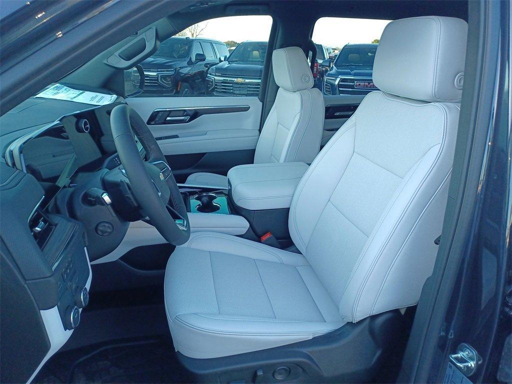 new 2025 Chevrolet Suburban car, priced at $68,740