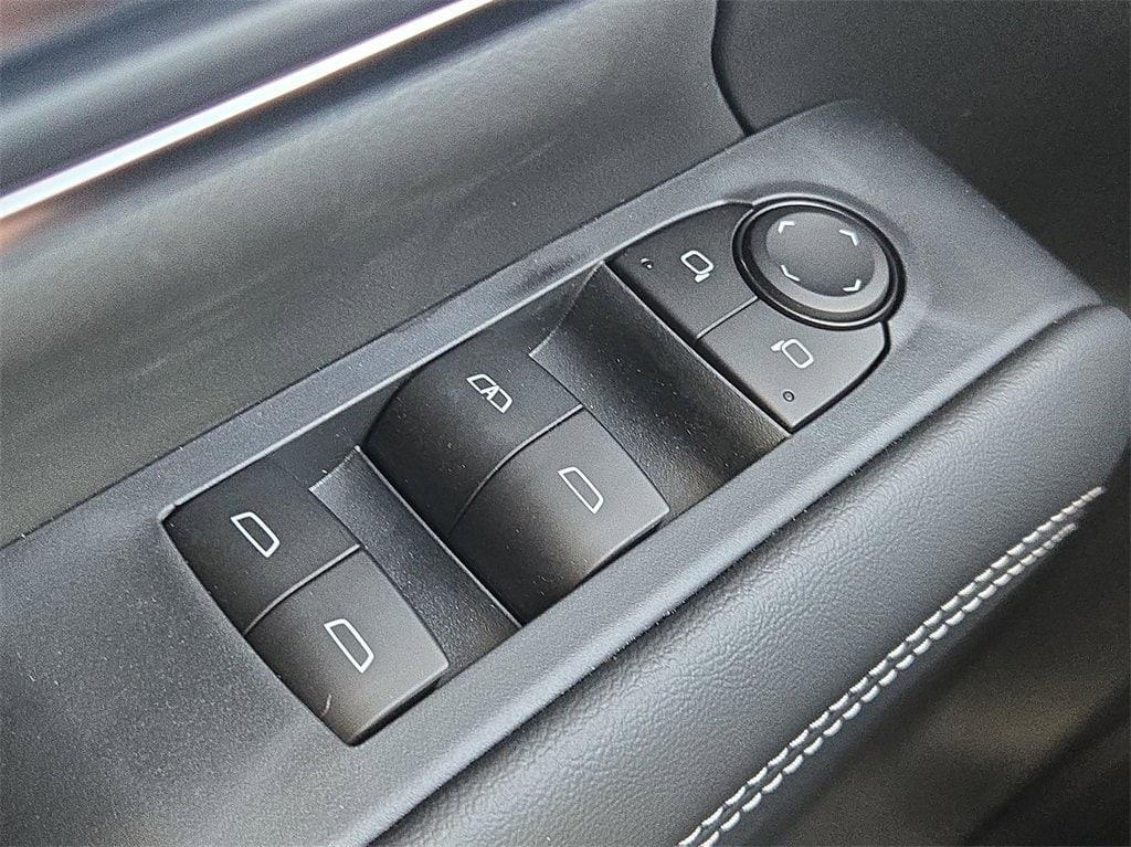 new 2025 GMC Terrain car, priced at $32,300