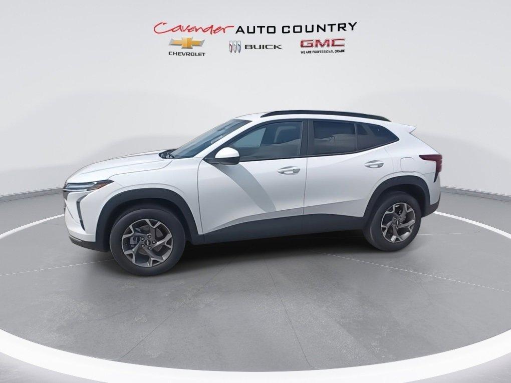 new 2025 Chevrolet Trax car, priced at $25,660