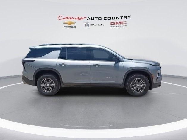 new 2026 Chevrolet Traverse car, priced at $43,428
