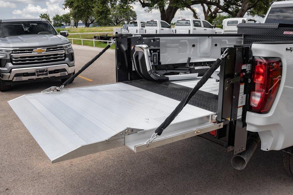 new 2024 GMC Sierra 3500 car, priced at $65,520