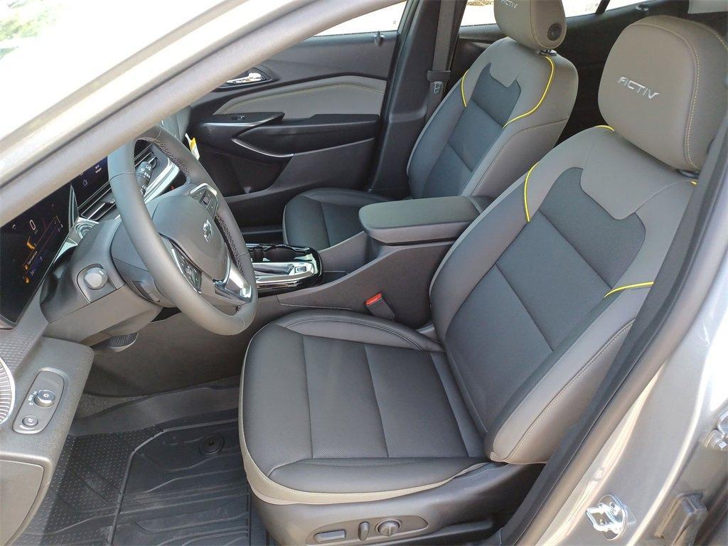new 2025 Chevrolet Trax car, priced at $27,150