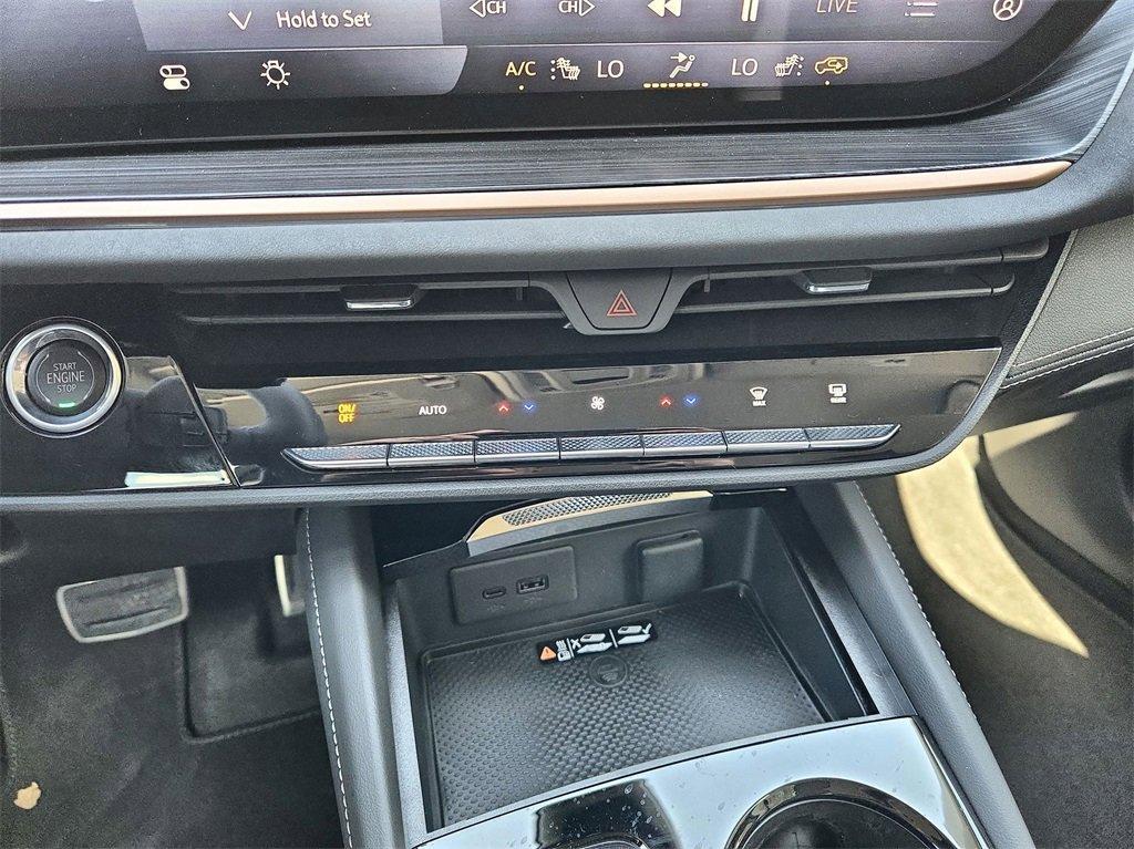 new 2025 Buick Envision car, priced at $40,743