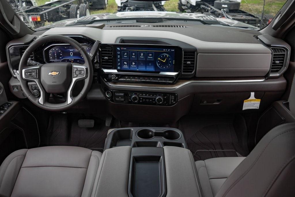 new 2025 Chevrolet Silverado 3500 car, priced at $75,580