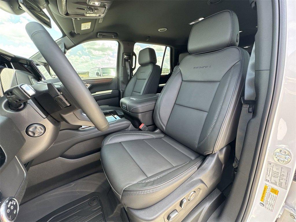 new 2025 GMC Yukon car, priced at $85,215