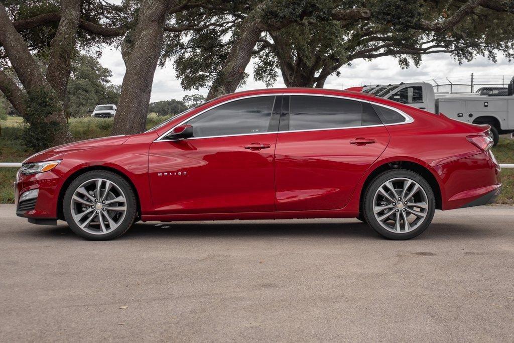 new 2025 Chevrolet Malibu car, priced at $33,190