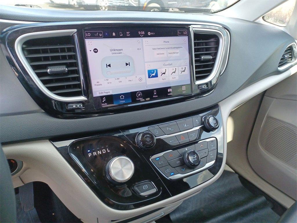 used 2023 Chrysler Pacifica car, priced at $21,992