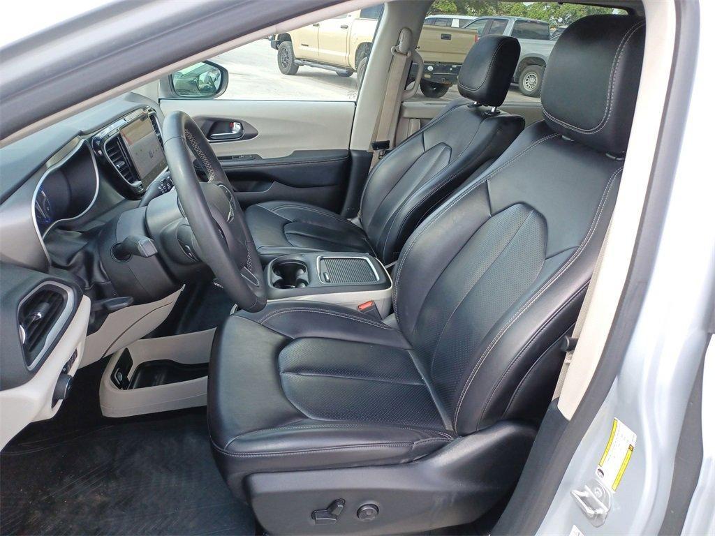 used 2023 Chrysler Pacifica car, priced at $21,992