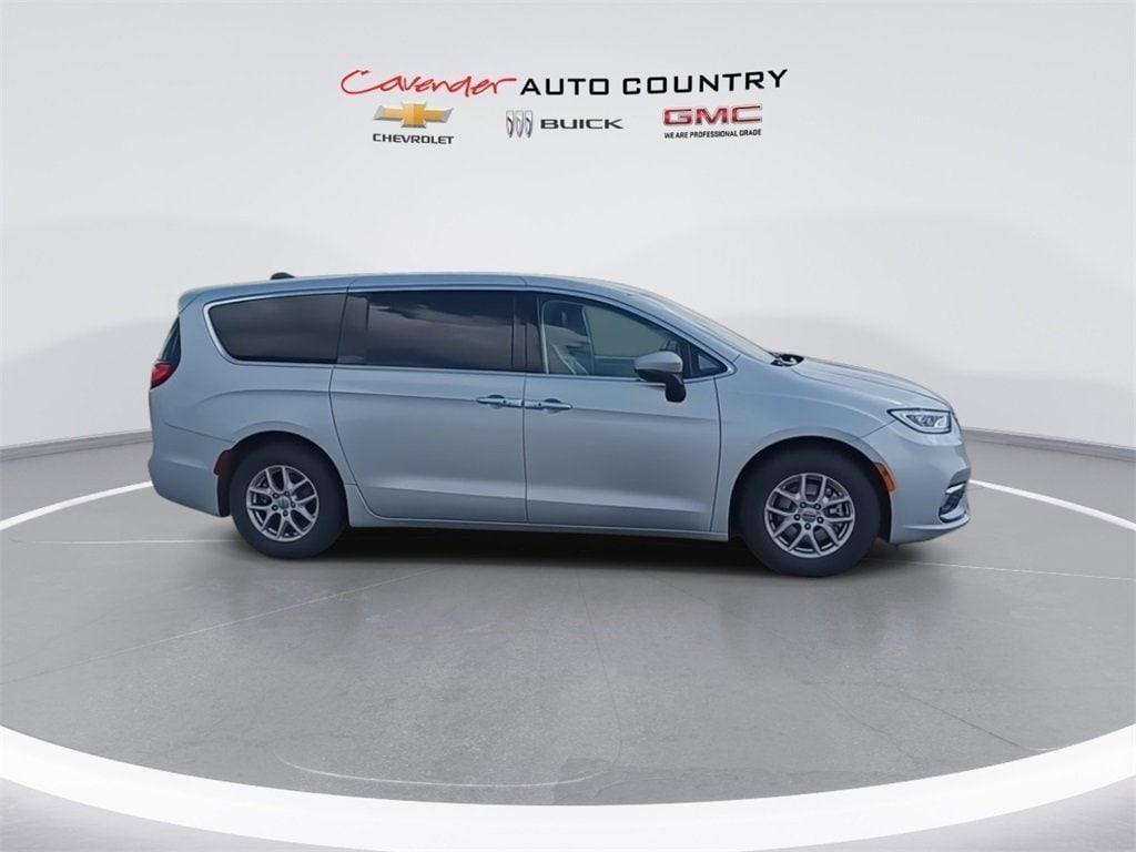 used 2023 Chrysler Pacifica car, priced at $21,992
