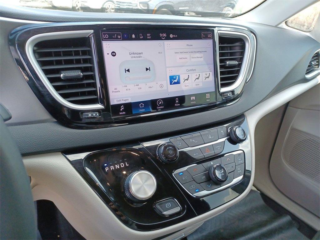 used 2023 Chrysler Pacifica car, priced at $21,992