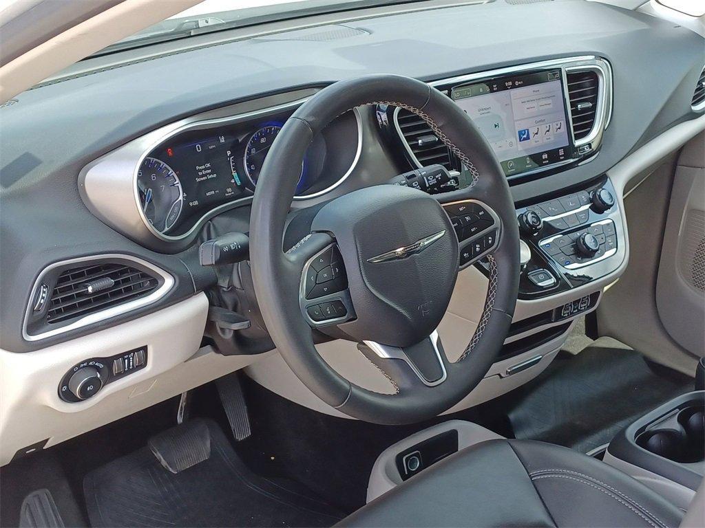 used 2023 Chrysler Pacifica car, priced at $21,992