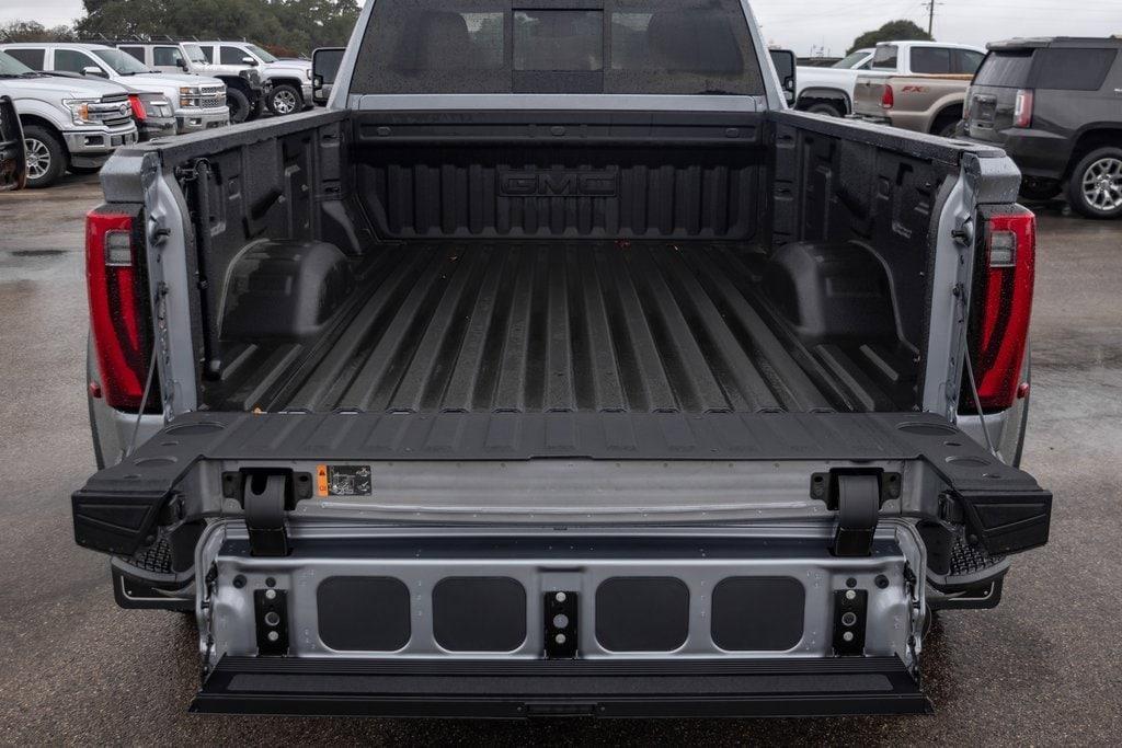 new 2025 GMC Sierra 3500 car, priced at $85,975