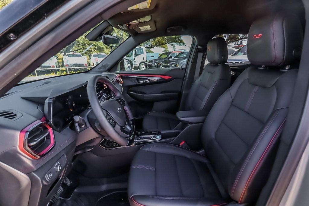 new 2025 Chevrolet TrailBlazer car, priced at $28,127