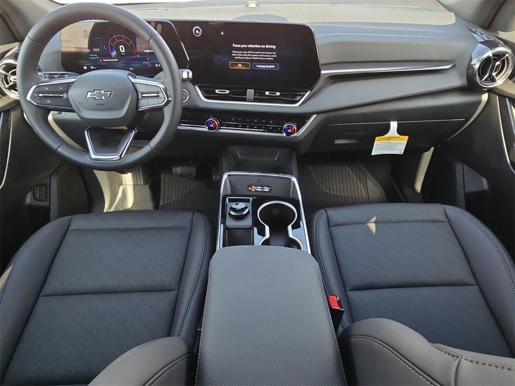 new 2026 Chevrolet Equinox car, priced at $31,915