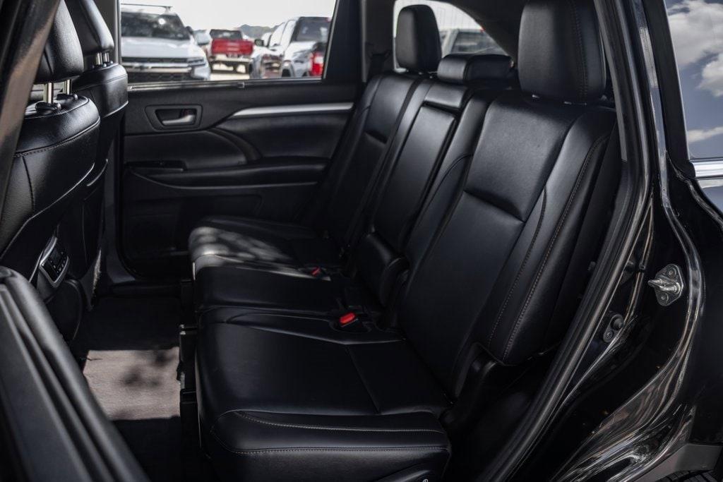 used 2019 Toyota Highlander car, priced at $23,954