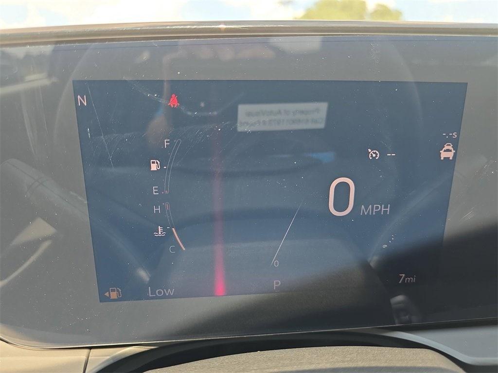 new 2025 Buick Envista car, priced at $23,690