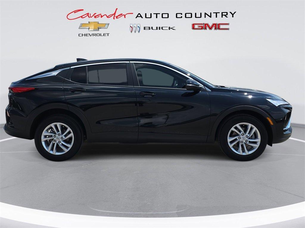 new 2025 Buick Envista car, priced at $25,690