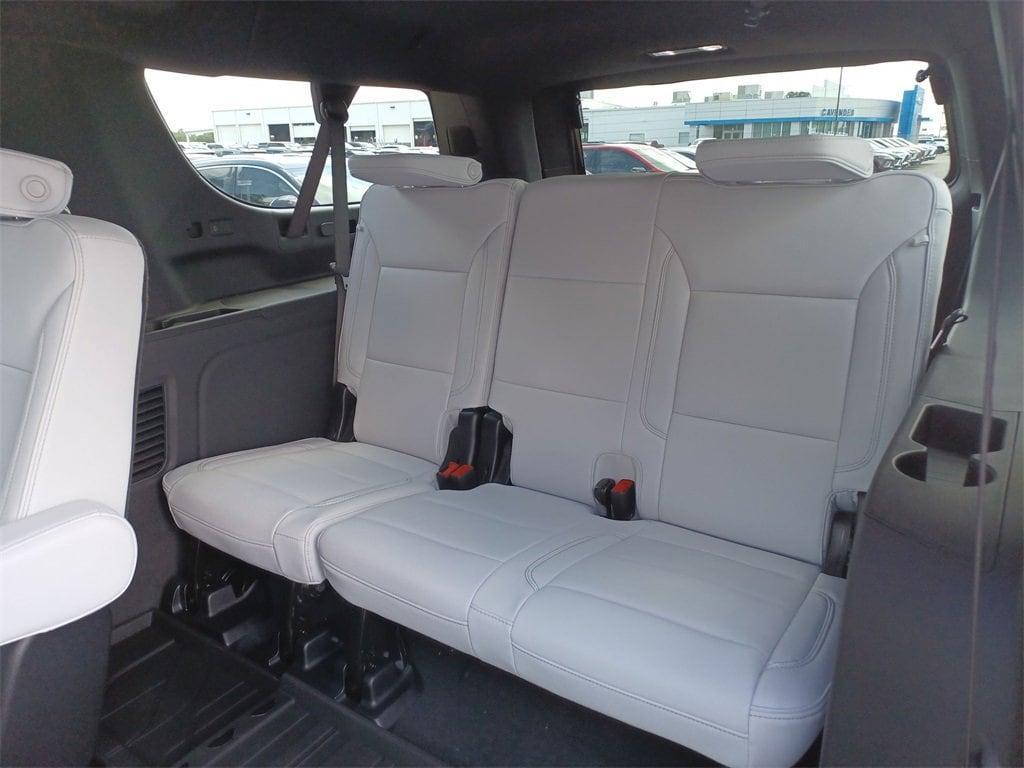 new 2025 Chevrolet Suburban car, priced at $77,558